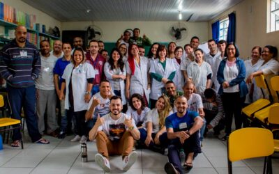 Livro debate formação de professores e educação prisional